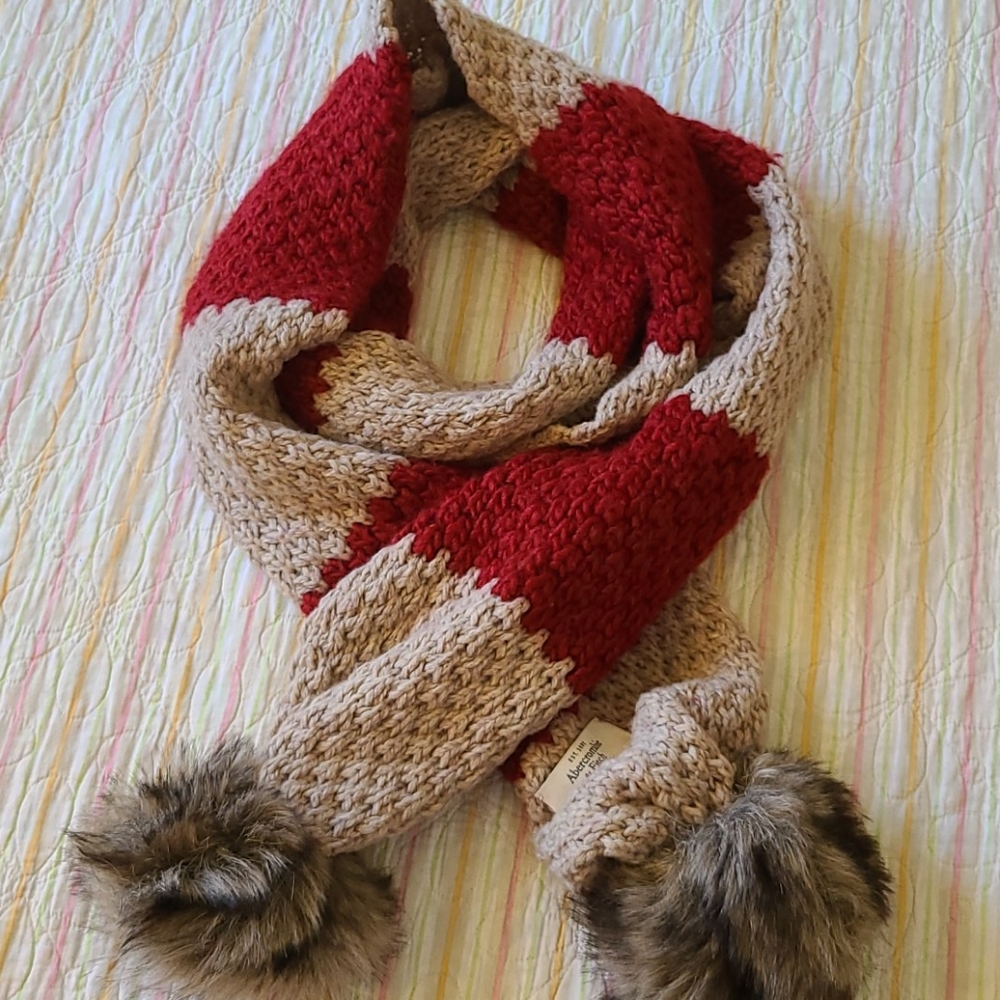 Abercrombit & Fitch Knitted Scarf